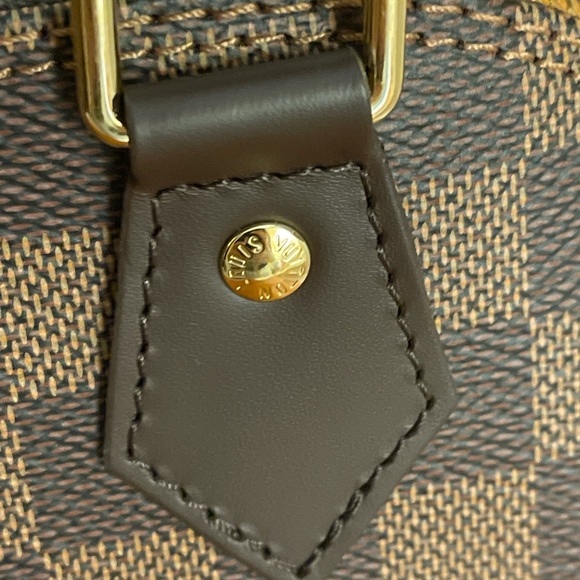 Louis Vuitton Alma Bb onhand - Picture 4 of 6